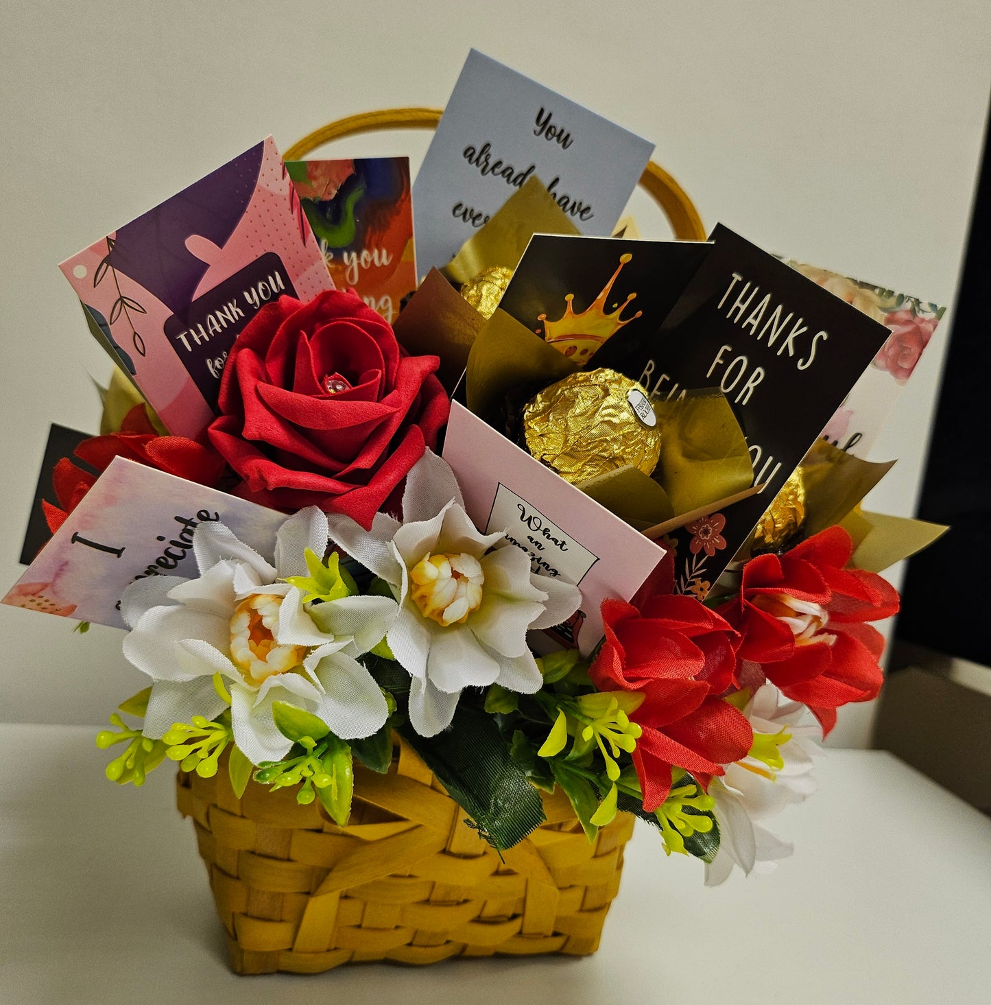 The Deluxe 'Big Basket of Thanks'